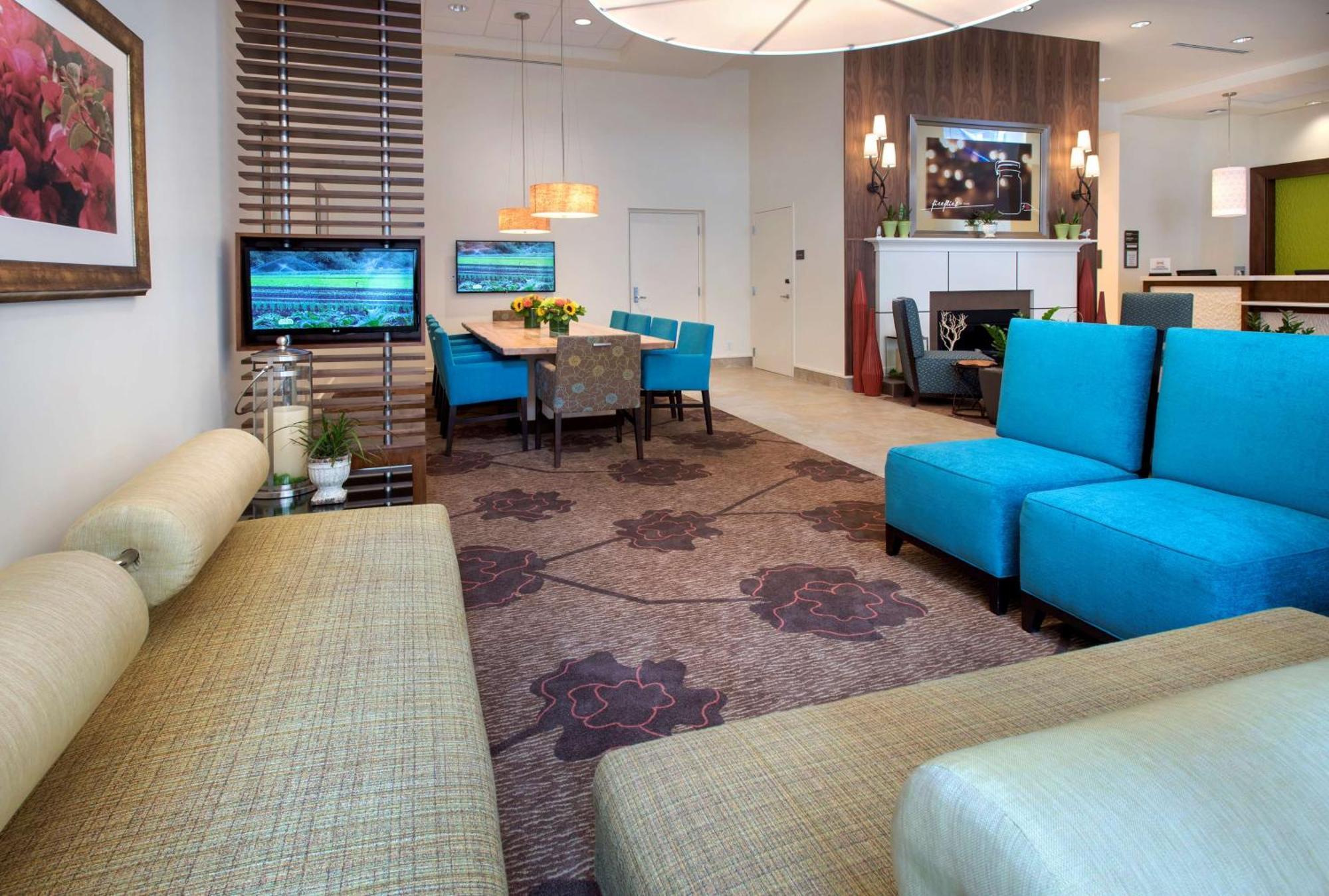 Hilton Garden Inn Chicago Downtown Riverwalk Exterior photo